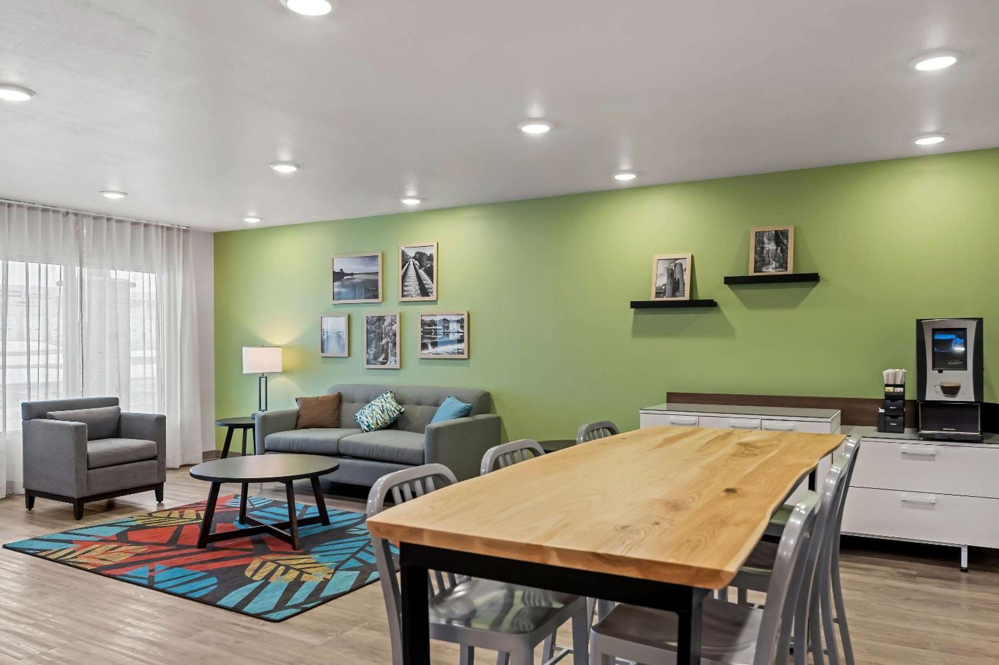 Woodspring Suites Loves Park - Rockford Dış mekan fotoğraf